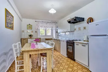 Mali Lošinj Holiday House for Up to 5 Guests