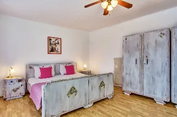 Mali Lošinj Holiday House for Up to 5 Guests