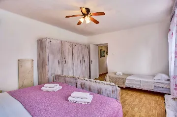 Mali Lošinj Holiday House for Up to 5 Guests