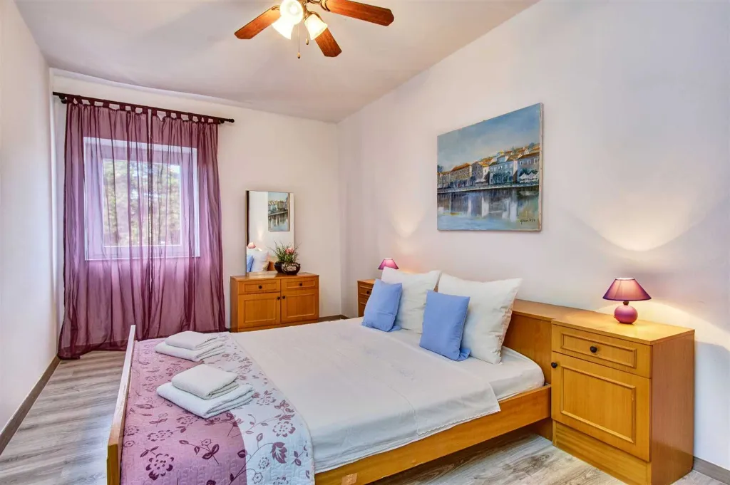 Mali Lošinj Holiday House for Up to 5 Guests