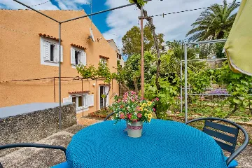 Mali Lošinj Holiday House for Up to 5 Guests