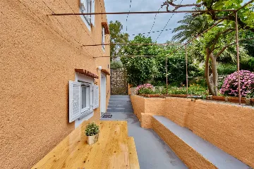 Mali Lošinj Holiday House for Up to 5 Guests