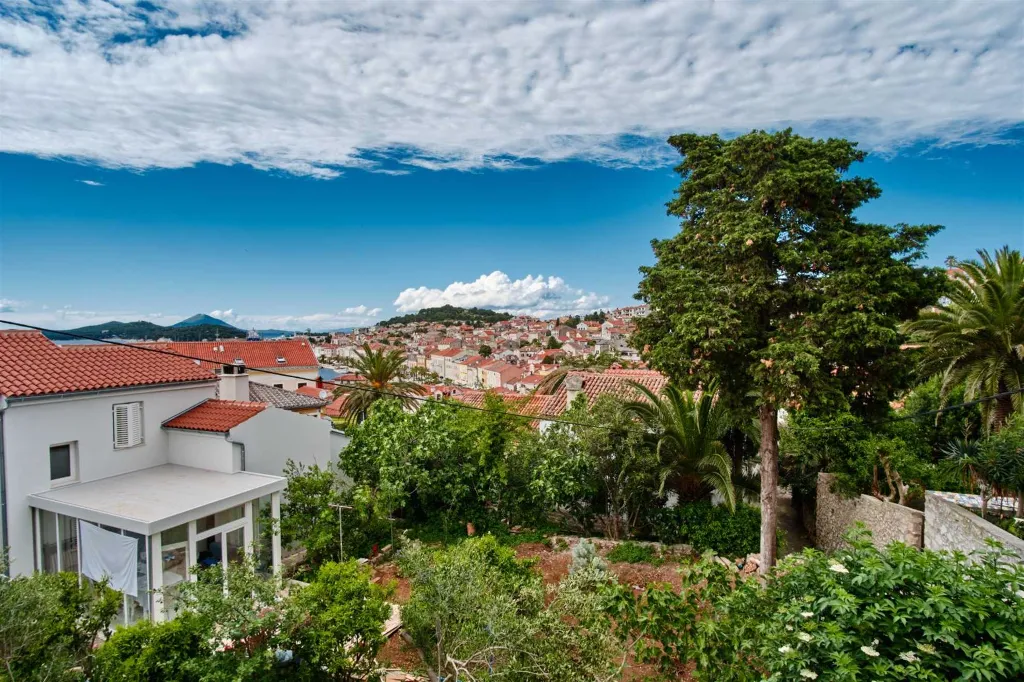 Mali Lošinj Holiday House for Up to 5 Guests