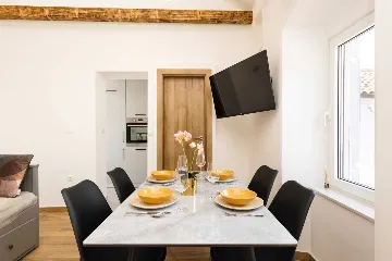 1-Bedroom Apartment in Veli Lošinj for Up to 4