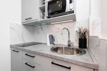 1-Bedroom Apartment in Veli Lošinj for Up to 4