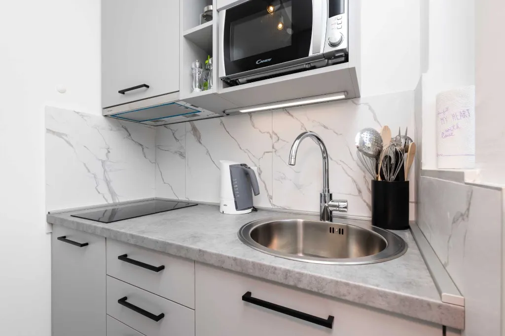 1-Bedroom Apartment in Veli Lošinj for Up to 4