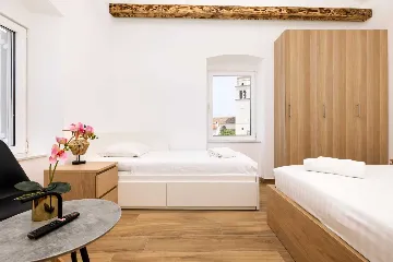 1-Bedroom Apartment in Veli Lošinj for Up to 4