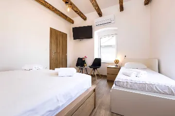 1-Bedroom Apartment in Veli Lošinj for Up to 4