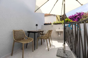 1-Bedroom Apartment in Veli Lošinj for Up to 4