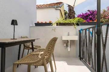1-Bedroom Apartment in Veli Lošinj for Up to 4