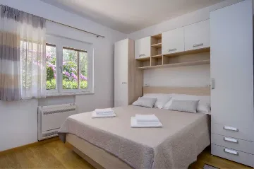 3-Bedroom Apartment for 6 Guests in Mali Lošinj