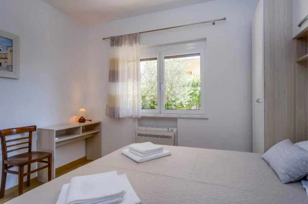 3-Bedroom Apartment for 6 Guests in Mali Lošinj