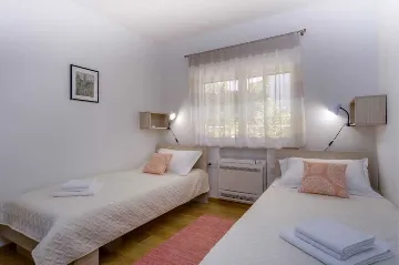 3-Bedroom Apartment for 6 Guests in Mali Lošinj
