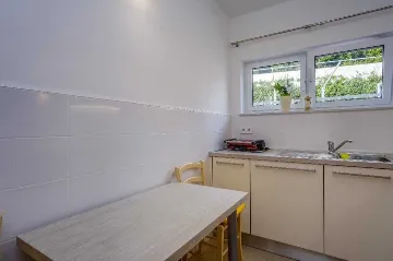 3-Bedroom Apartment for 6 Guests in Mali Lošinj