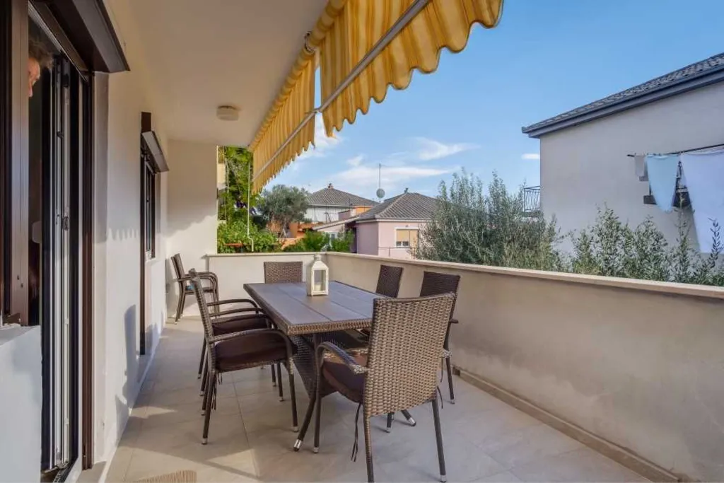 3-Bedroom Apartment for 6 Guests in Mali Lošinj