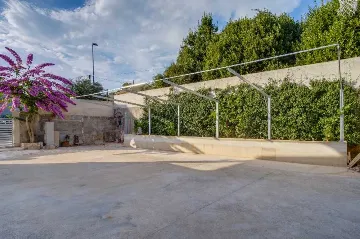 3-Bedroom Apartment for 6 Guests in Mali Lošinj