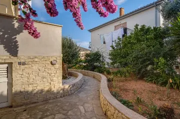 3-Bedroom Apartment for 6 Guests in Mali Lošinj