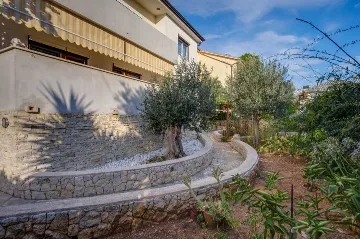 3-Bedroom Apartment for 6 Guests in Mali Lošinj