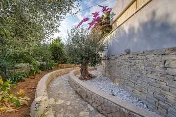 3-Bedroom Apartment for 6 Guests in Mali Lošinj