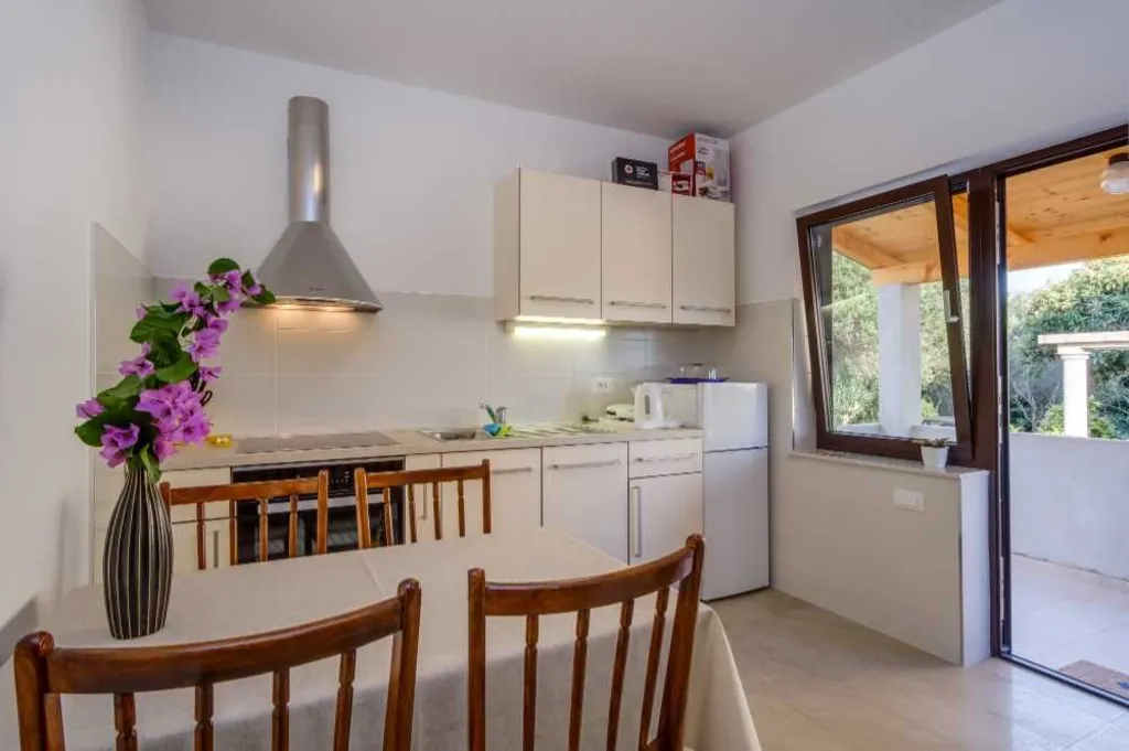 Mali Lošinj 1-Bedroom Apartment for 3 with Parking