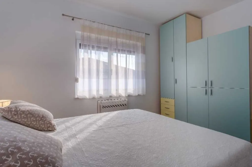 Mali Lošinj 1-Bedroom Apartment for 3 with Parking