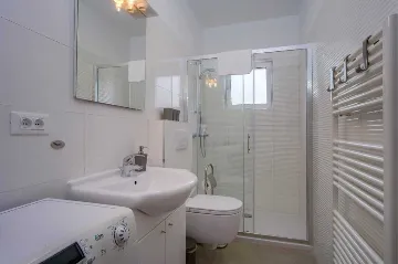 Mali Lošinj 1-Bedroom Apartment for 3 with Parking