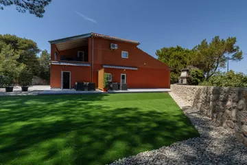 One-Bedroom Apartment in Mali Lošinj for 3-4 Guests