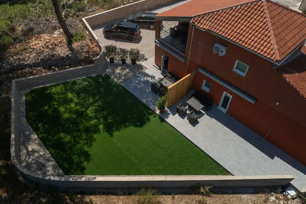 One-Bedroom Apartment in Mali Lošinj for 3-4 Guests