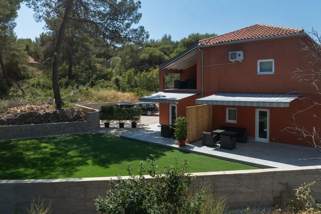 One-Bedroom Apartment in Mali Lošinj for 3-4 Guests