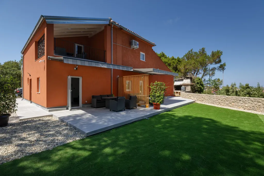 One-Bedroom Apartment in Mali Lošinj with Balcony