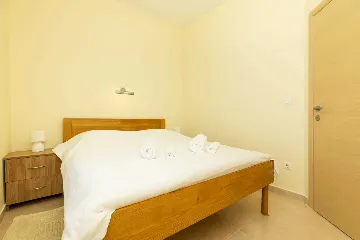 One-Bedroom Apartment in Mali Lošinj for Up to 3