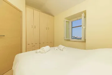 One-Bedroom Apartment in Mali Lošinj for Up to 3