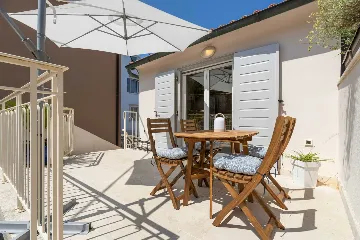 One-Bedroom Apartment in Mali Lošinj for Up to 3
