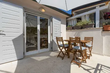 One-Bedroom Apartment in Mali Lošinj for Up to 3