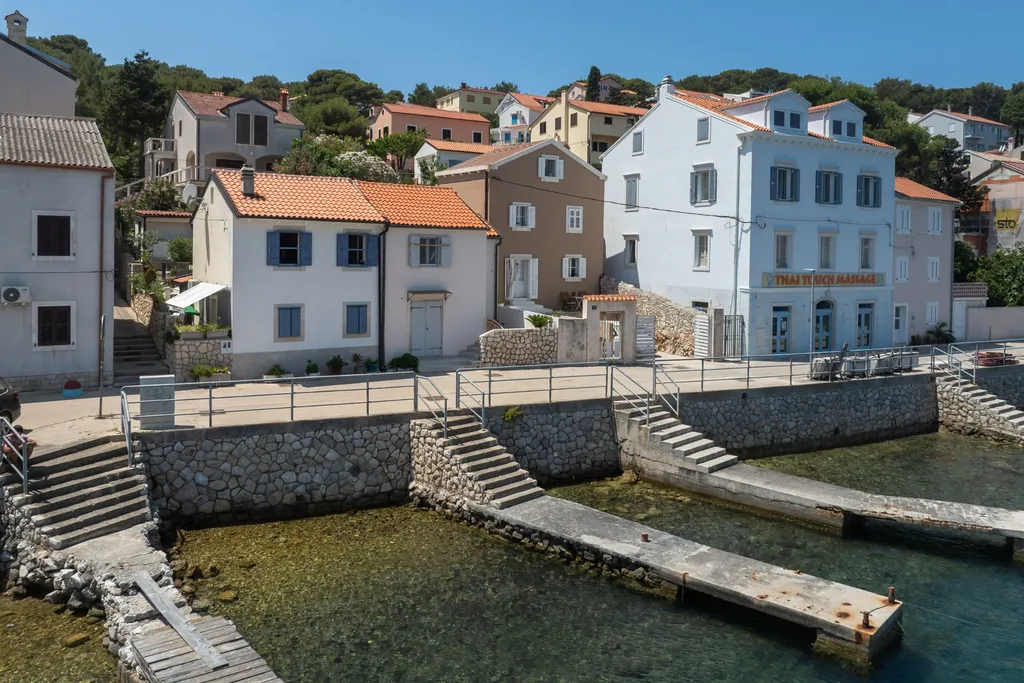 One-Bedroom Apartment in Mali Lošinj for Up to 3