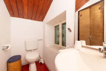 Veli Lošinj Guest House with 3 Bedrooms for 8