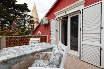 Veli Lošinj Guest House with 3 Bedrooms for 8