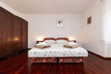 Veli Lošinj Guest House with 3 Bedrooms for 8