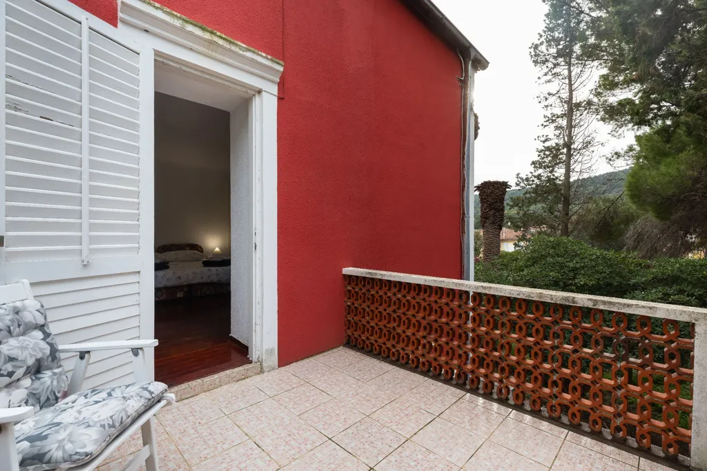 Veli Lošinj Guest House with 3 Bedrooms for 8