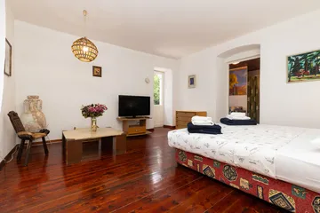 Veli Lošinj Guest House with 3 Bedrooms for 8