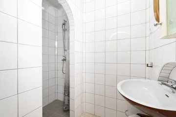 Veli Lošinj Guest House with 3 Bedrooms for 8