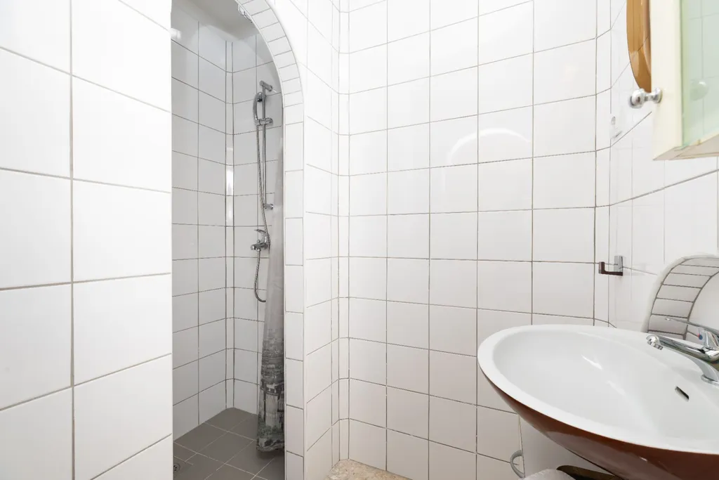Veli Lošinj Guest House with 3 Bedrooms for 8