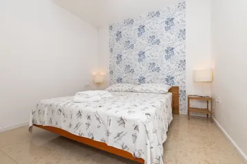 2-Bedroom Apartment in Veli Lošinj for 4 Guests