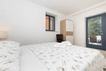 2-Bedroom Apartment in Veli Lošinj for 4 Guests