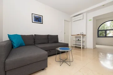 2-Bedroom Apartment in Veli Lošinj for 4 Guests