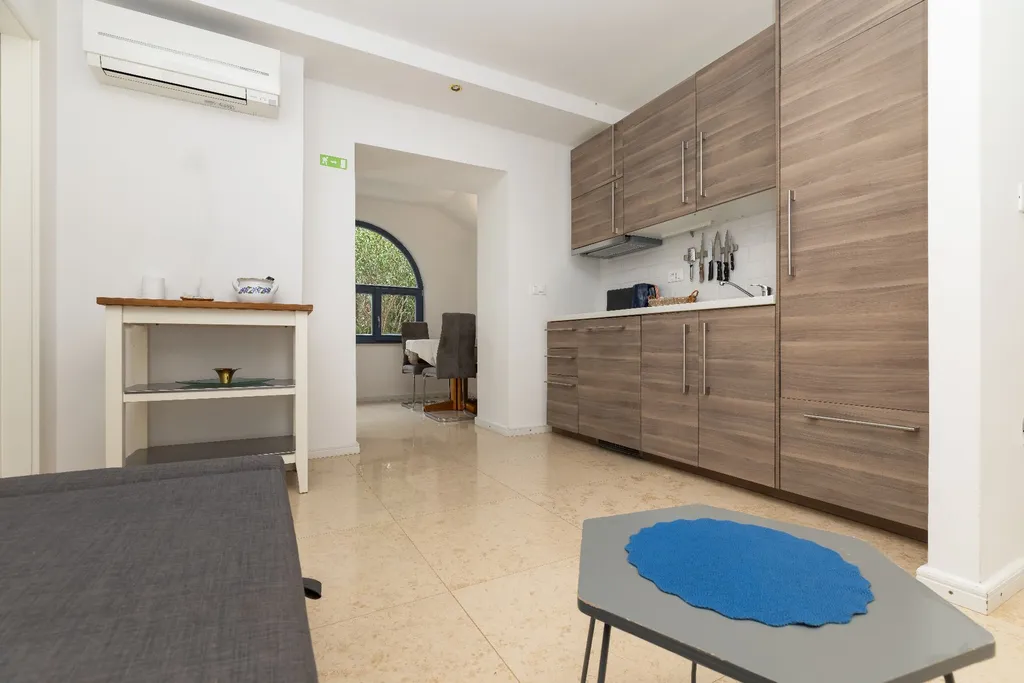 2-Bedroom Apartment in Veli Lošinj for 4 Guests