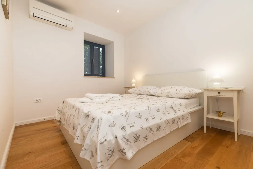 2-Bedroom Apartment in Veli Lošinj for 4 Guests