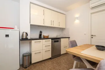 Veli Lošinj Apartment for 3 Guests