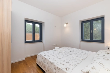 2-Bedroom Apartment in Veli Lošinj for 4 Guests