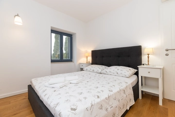 2-Bedroom Apartment in Veli Lošinj for 4 Guests